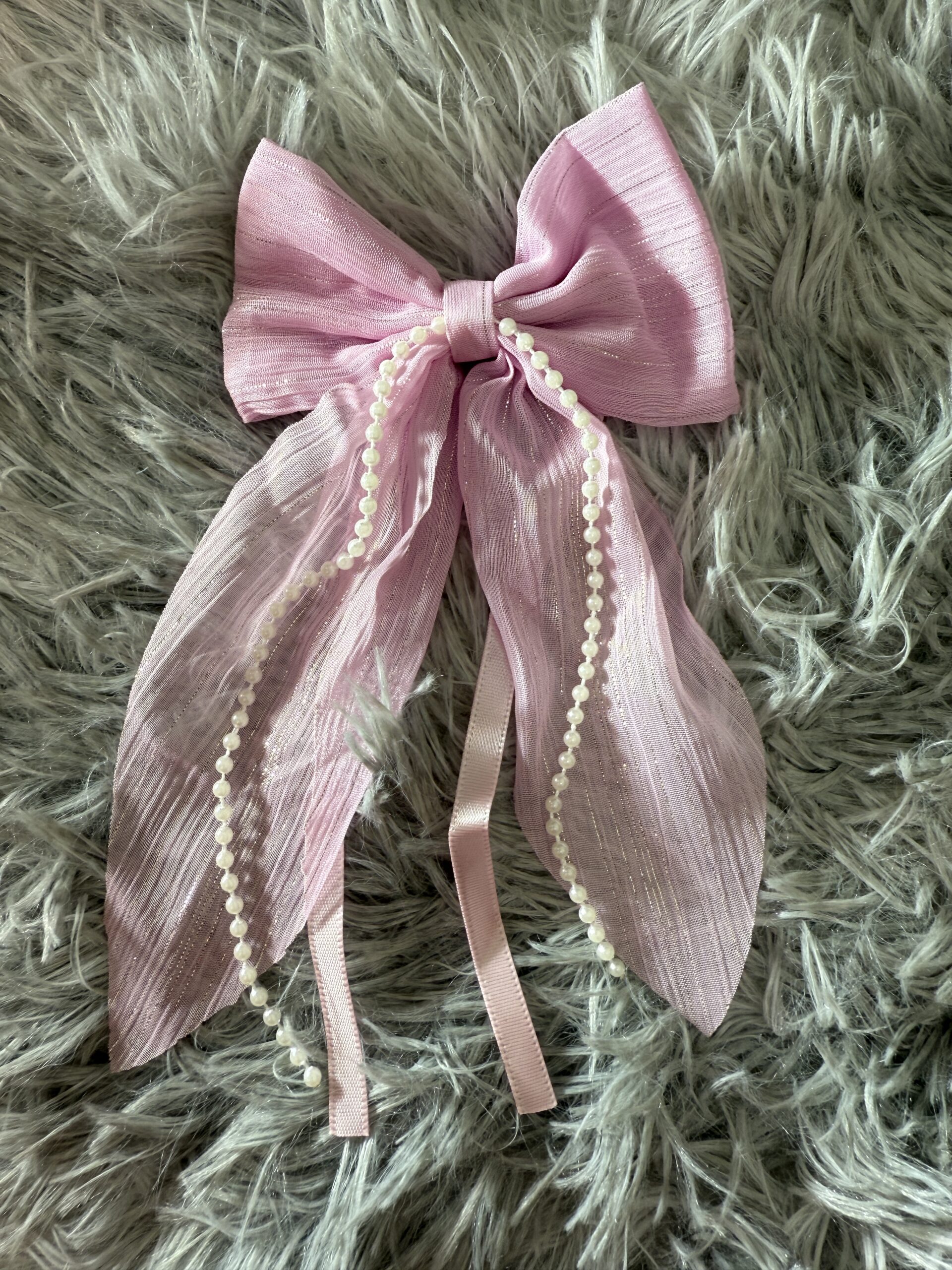 Beautiful bow with pearl embellishments - Image 6