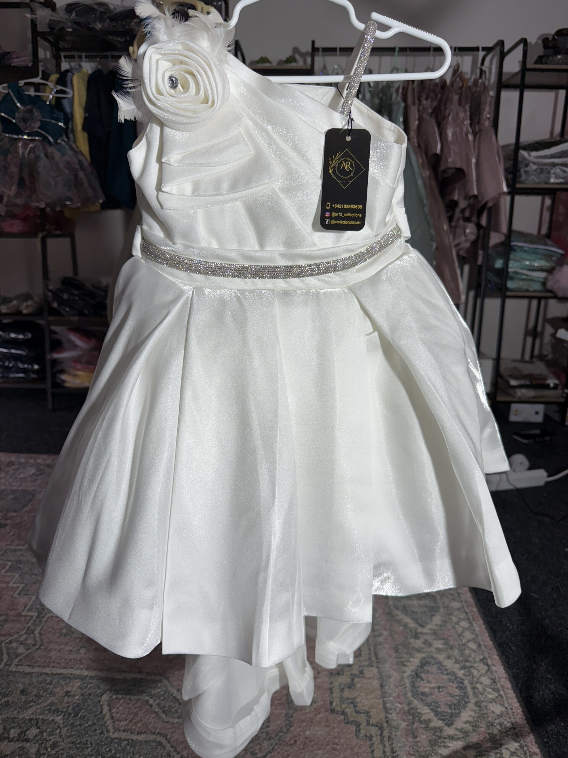 Party Wear Frock for Girls with Hat and Hand bag- white - Image 4