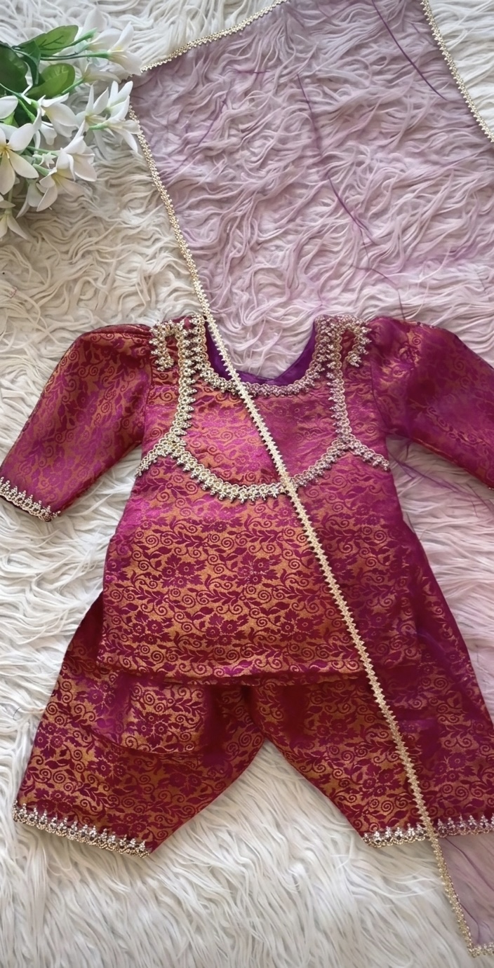 Designer Kids’ wine & Gold Banarasi Brocade Kurta Set with Dupatta – 3-Piece Ethnic Wear